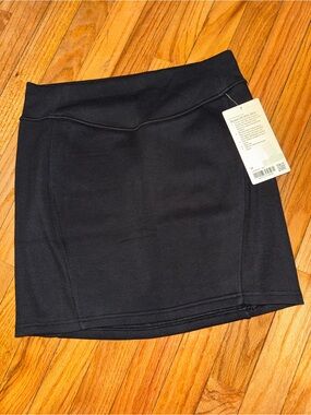 lululemon athletica Black Midi Athletic Skirt